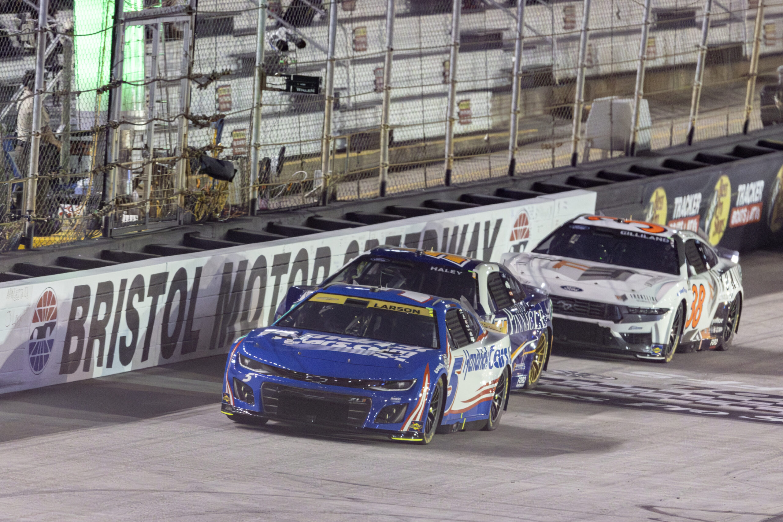 You are currently viewing Kyle Larson wins at Bristol as 2 former NASCAR champions eliminated from playoffs