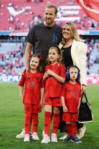 Read more about the article Who is Harry Kane’s wife and how many kids do they have? England and Bayern star married to childhood sweetheart Kate