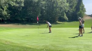 Read more about the article Watch highlights from the third Licking County League girls golf competition of the season