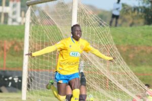 Read more about the article Transfer Roundup: Basangwa to Express, Anaku rejoins KCCA, Mutyaba off to France, Villa unveil Mulimi