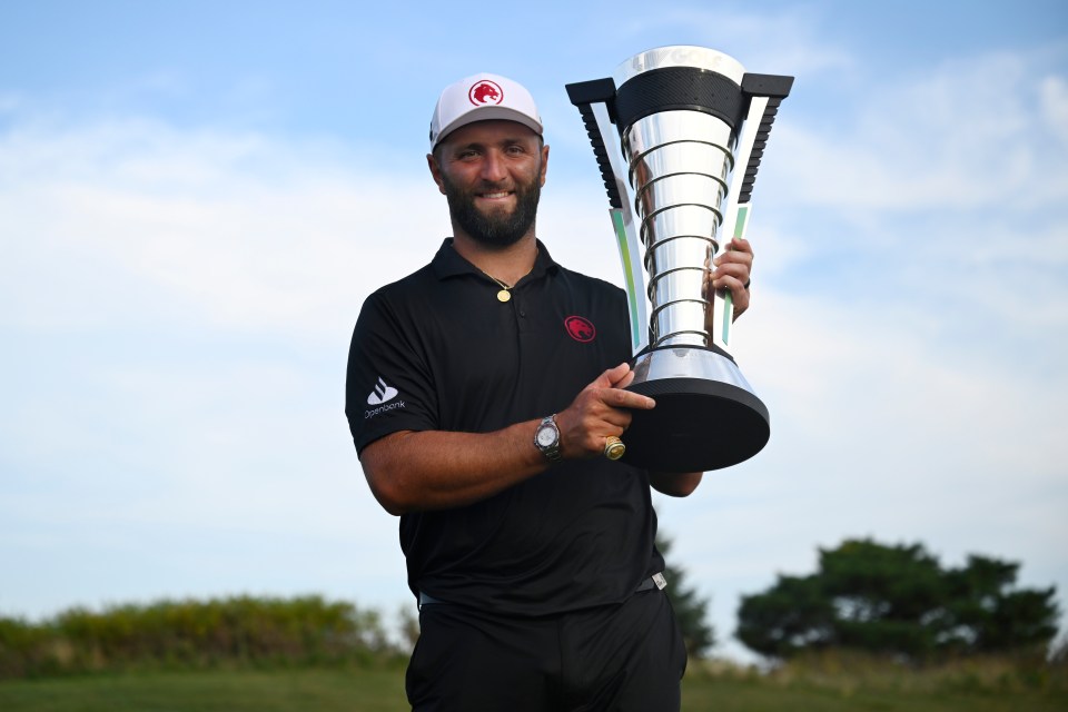 You are currently viewing Jon Rahm seals huge $18m champions prize and could still add to seasons winnings