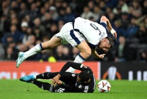 Read more about the article Tottenham star Radu Dragusin sets two unwanted European records following red card in Europa League clash vs Qarabag