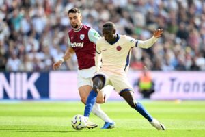 Read more about the article West Ham create unwanted history as pressure piles on Julen Lopetegui with Chelsea defeat