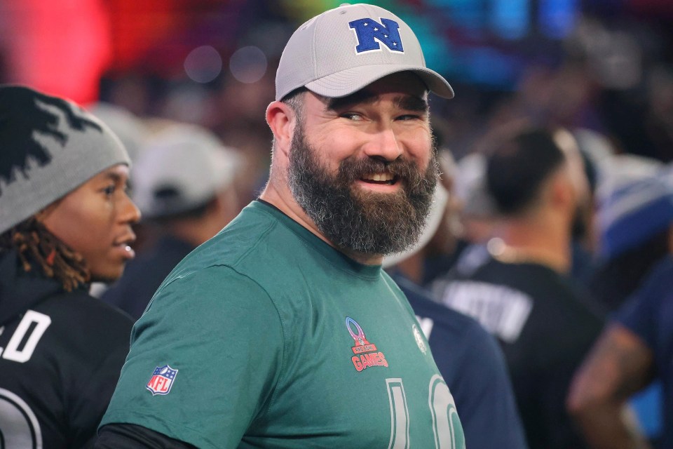 You are currently viewing Shirtless Eagles fan ‘tears his ACL’ chest bumping Jason Kelce on stage as Patrick Mahomes tells beloved MNF star to ‘go crazy’