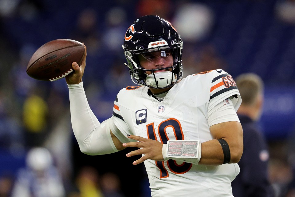 You are currently viewing Chicago Bears make a stunning admission about Caleb Williams’ rookie struggles with drastic change before $39m QB plays his third NFL game