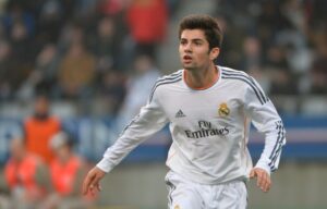 Read more about the article Zinedine Zidane’s son Enzo retires from football at age of 29 after failure to find a new club in over a year