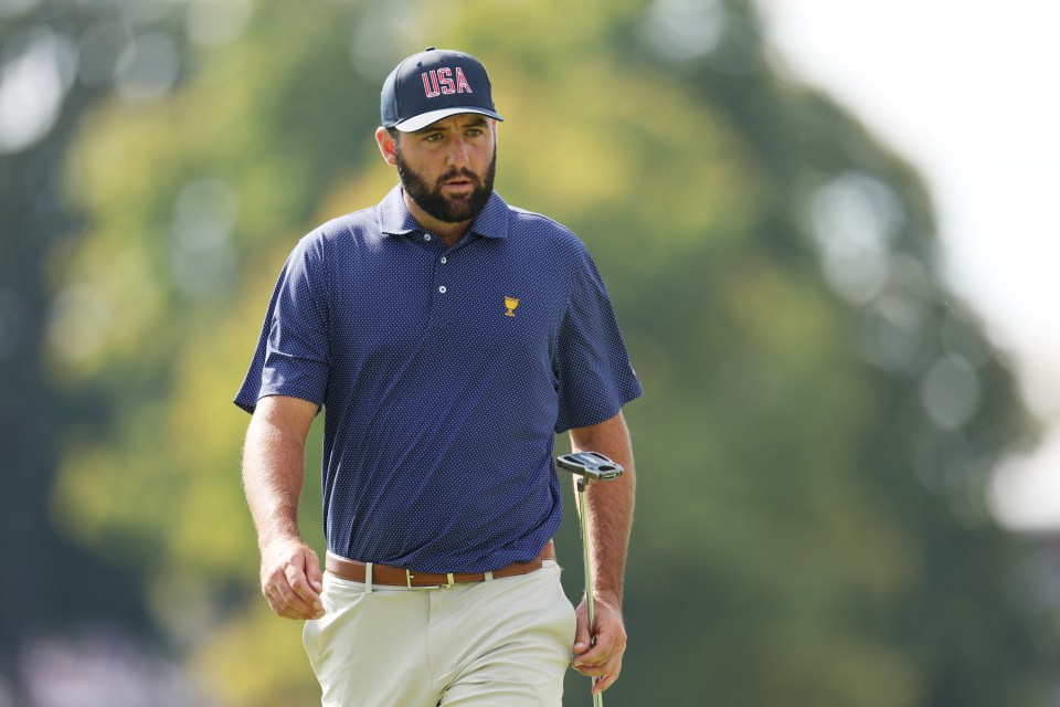 You are currently viewing Police intervene as Scottie Scheffler’s father and caddie confront fan over vulgar comment about wife