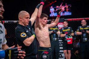 Read more about the article Meet the MMA prospect who trains with Paddy Pimblett and fights like Khabib Nurmagomedov