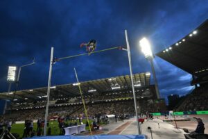 Read more about the article ‘Felt terrible’ – Mondo Duplantis makes history at Diamond League but fails with world record bid