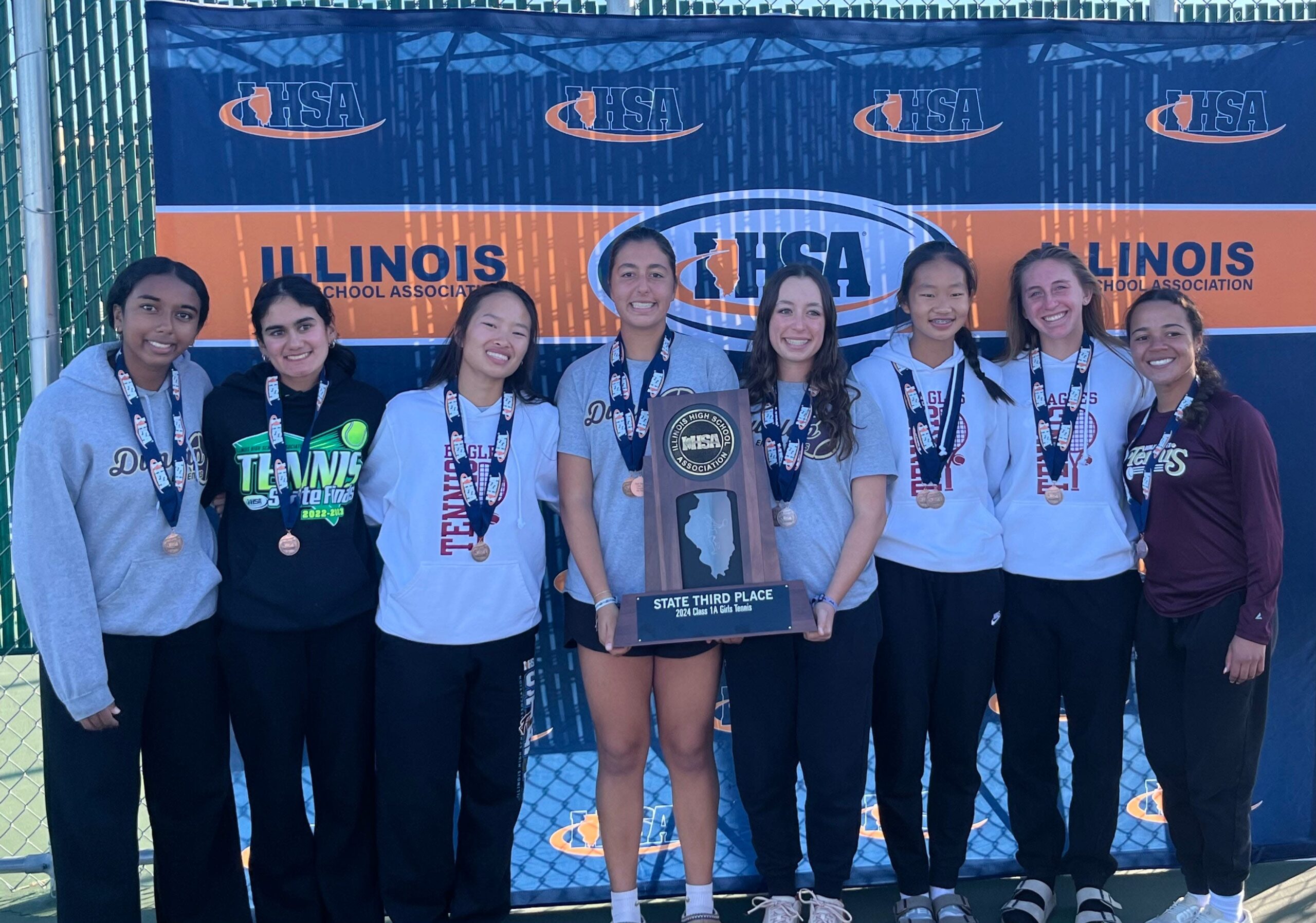 You are currently viewing Dunlap girls tennis trophy leads Peoria-area players at IHSA state finals