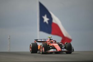 Read more about the article Sainz puts Verstappen, Norris in shade at US Grand Prix practice