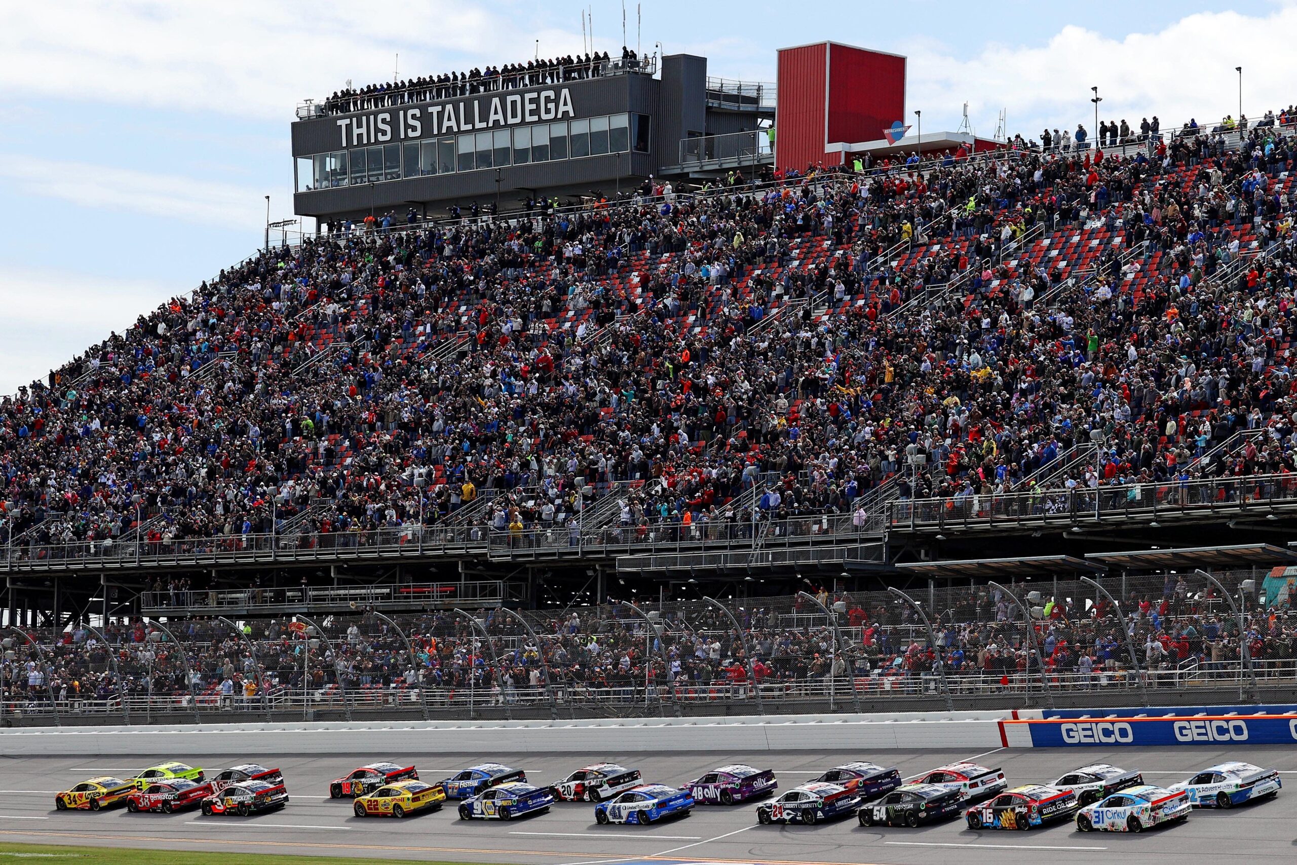 You are currently viewing NASCAR Talladega predictions 2024: Expert picks for Cup Series race