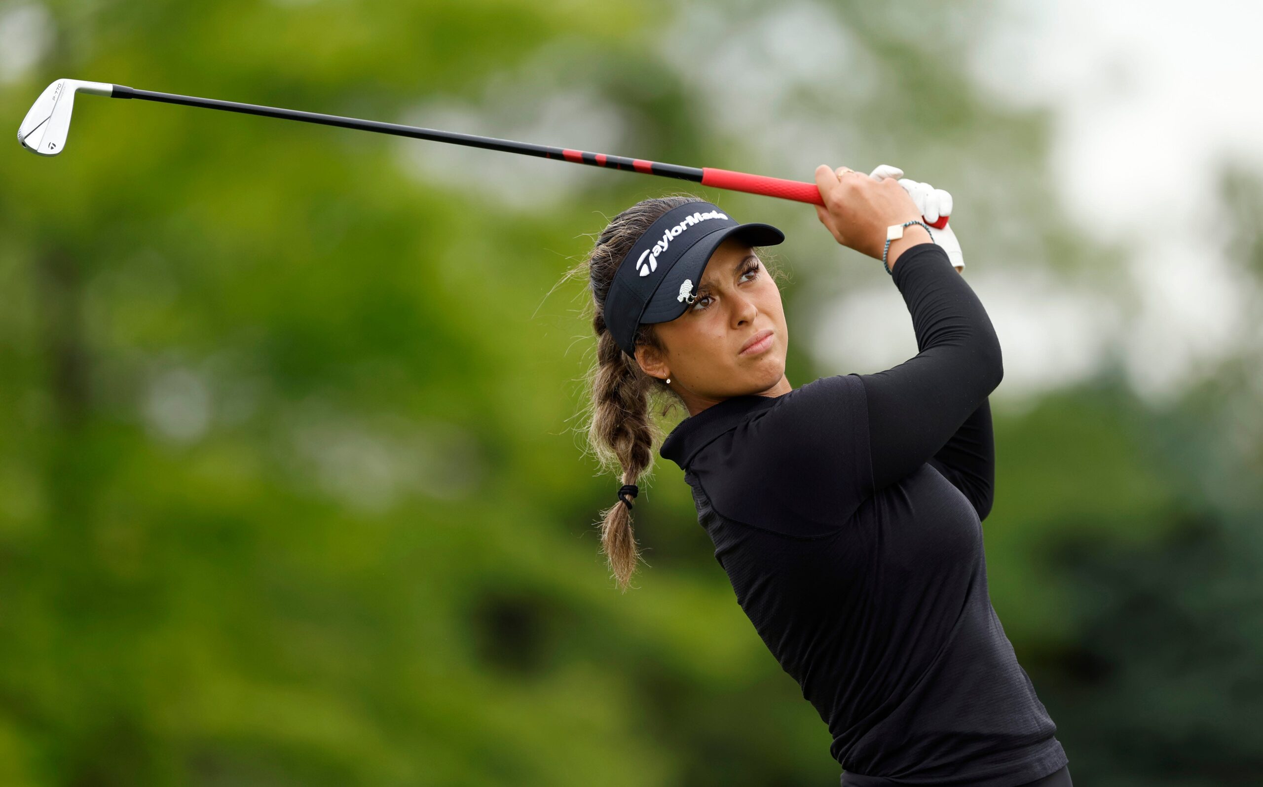 You are currently viewing Teen Yana Wilson makes big move at LPGA Qualifying; transgender golfer Hailey Davidson cards 71