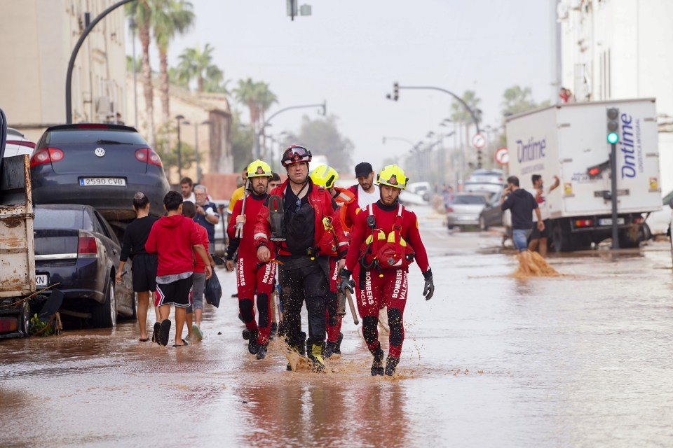 You are currently viewing Valencia ask for Real Madrid LaLiga clash to be postponed as devastating flash floods kill at least 51 people