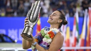 Read more about the article Aryna Sabalenka defeats home favorite Zheng Qinwen to win third straight Wuhan Open title