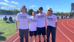 Read more about the article Hillsdale tennis seniors play final matches at Gross Ile regional tournament