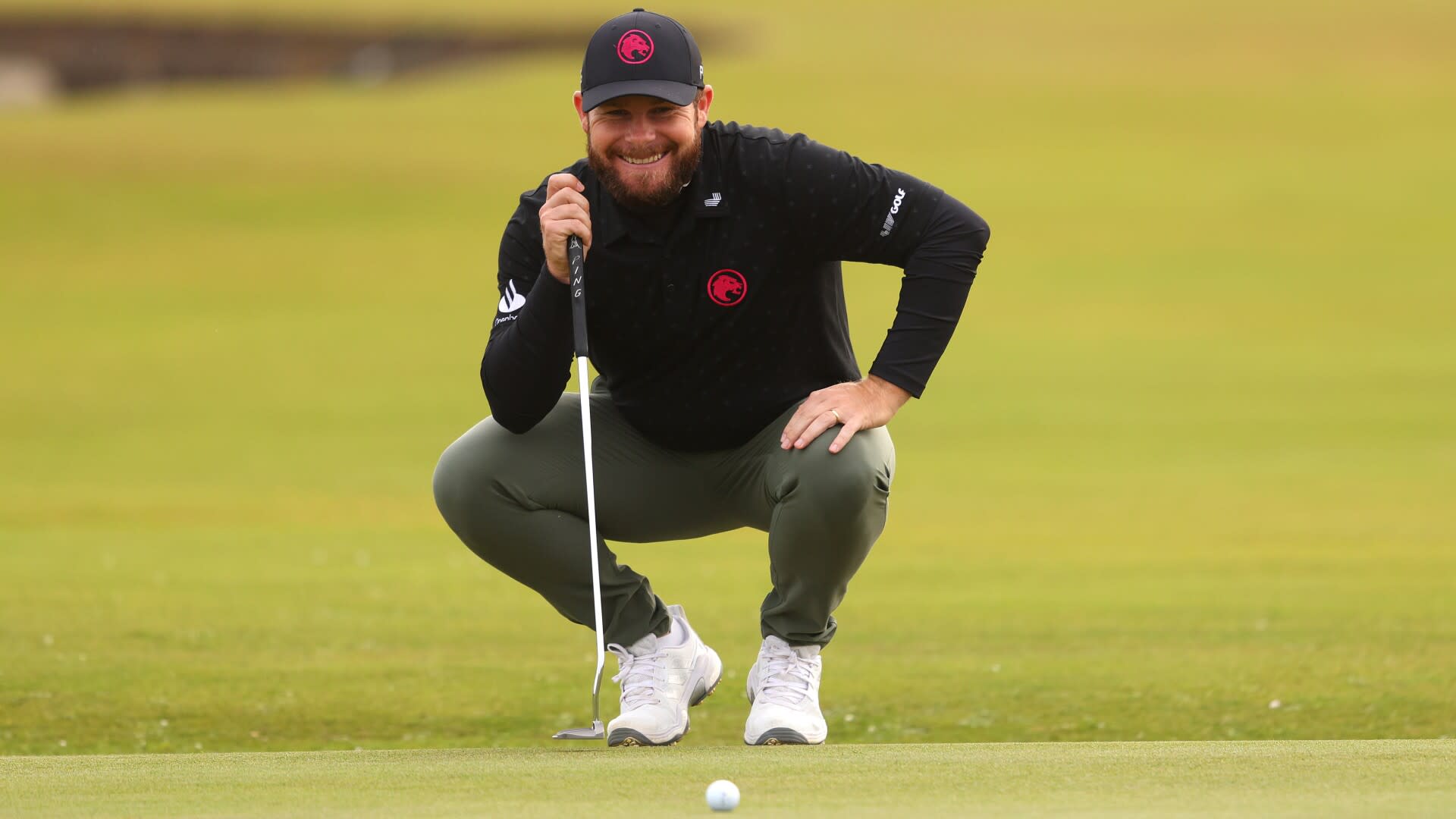 You are currently viewing Tyrrell Hatton ties Old Course record to lead; Nicolas Colsaerts one back after albatross