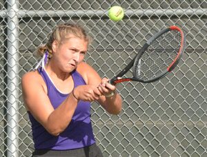 Read more about the article Mitchell captures ESD girls tennis tourney, followed by Yankton, Watertown & Aberdeen Central