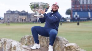 Read more about the article Tyrrell Hatton birdies last on Old Course to win third Dunhill Links title