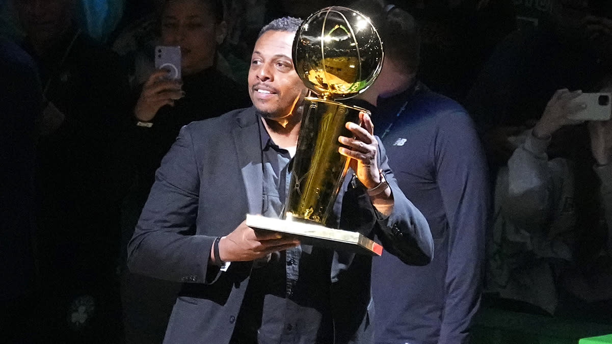 You are currently viewing TD Garden filled with celebrities, Celtics legends on Opening Night