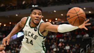 Read more about the article Giannis Antetokounmpo: ‘If we don’t win a championship, I might get traded’