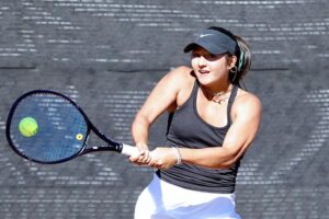 Read more about the article Dominant duo Priscilla Grinner, Georgia Brown lead Granada Hills to City tennis title