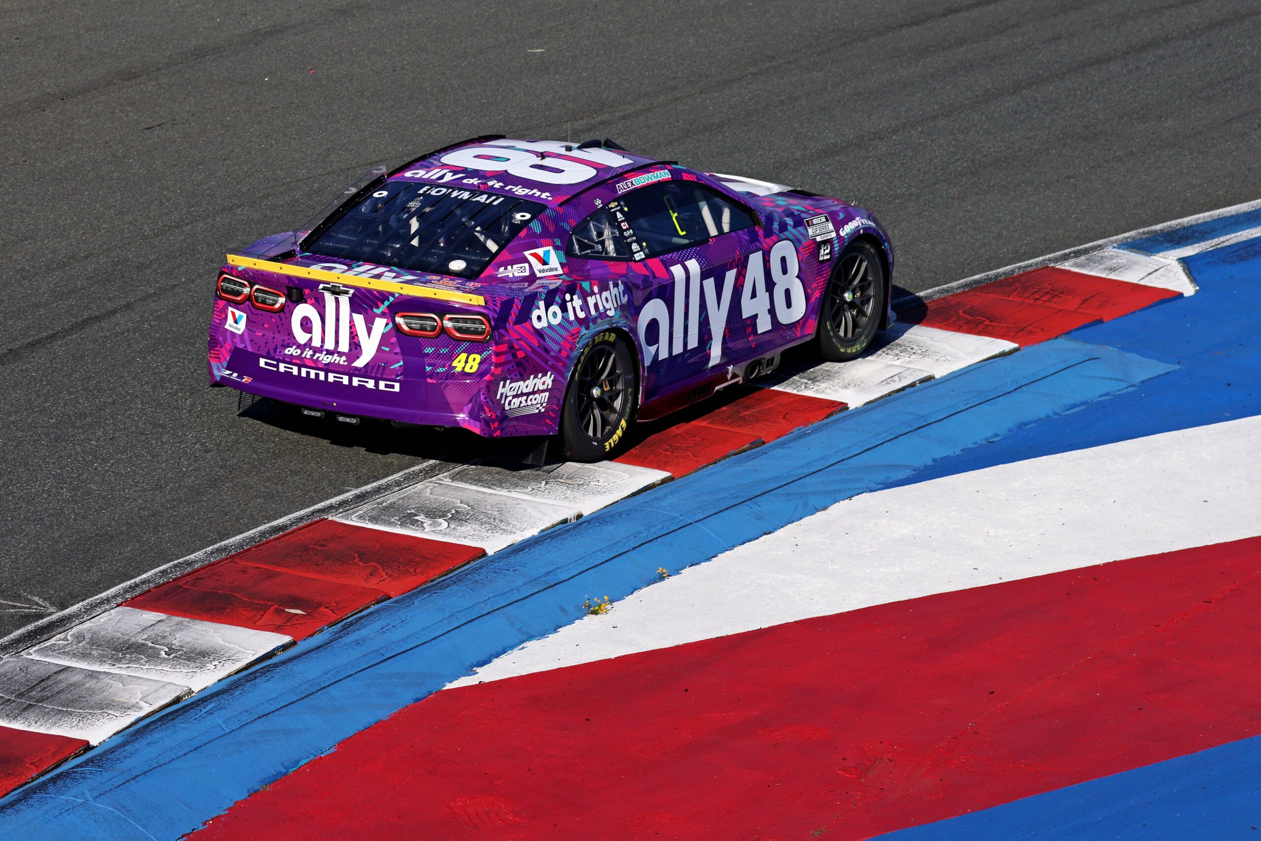 You are currently viewing Alex Bowman eliminated from NASCAR playoffs after car fails inspection at Charlotte