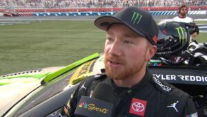 Read more about the article UPDATE: Larson wins Roval; Logano in after Bowman DQ; Tyler Reddick rallies from crash to advance