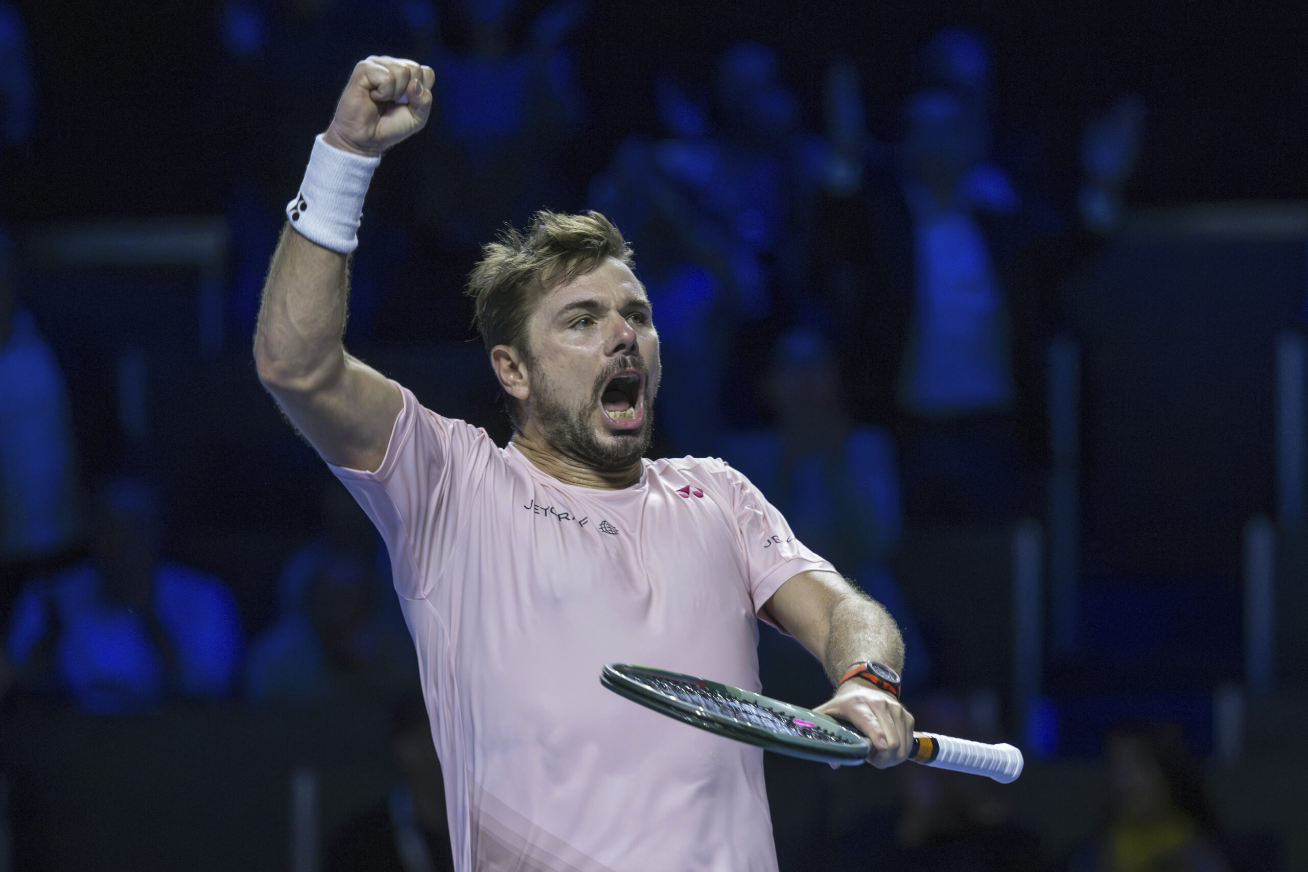 You are currently viewing Wawrinka outlasts Mannarino at Swiss Indoors and Rublev advances