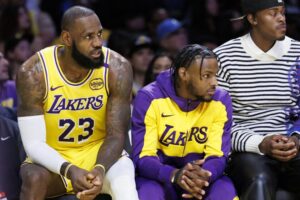 Read more about the article LeBron and Bronny James made history on court. Now they may have to appear in court over alleged car crash