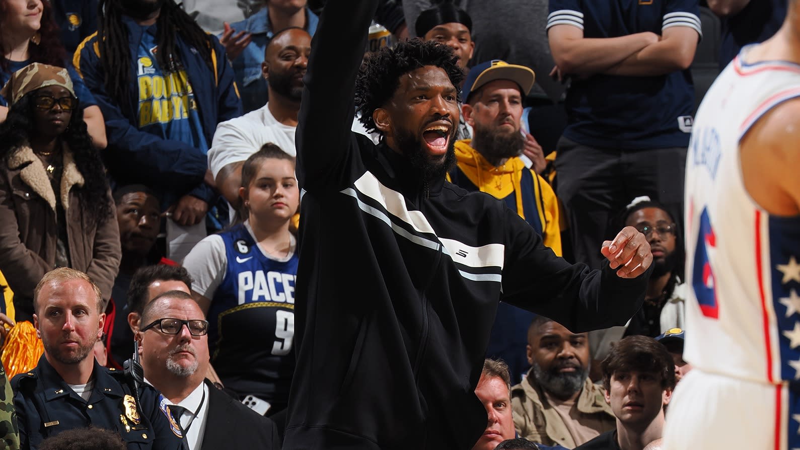 You are currently viewing Embiid given technical foul for towel waving from sidelines