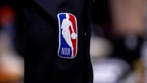 Read more about the article Sources: NBA to communicate revised policy on in-game cell phone, social media use