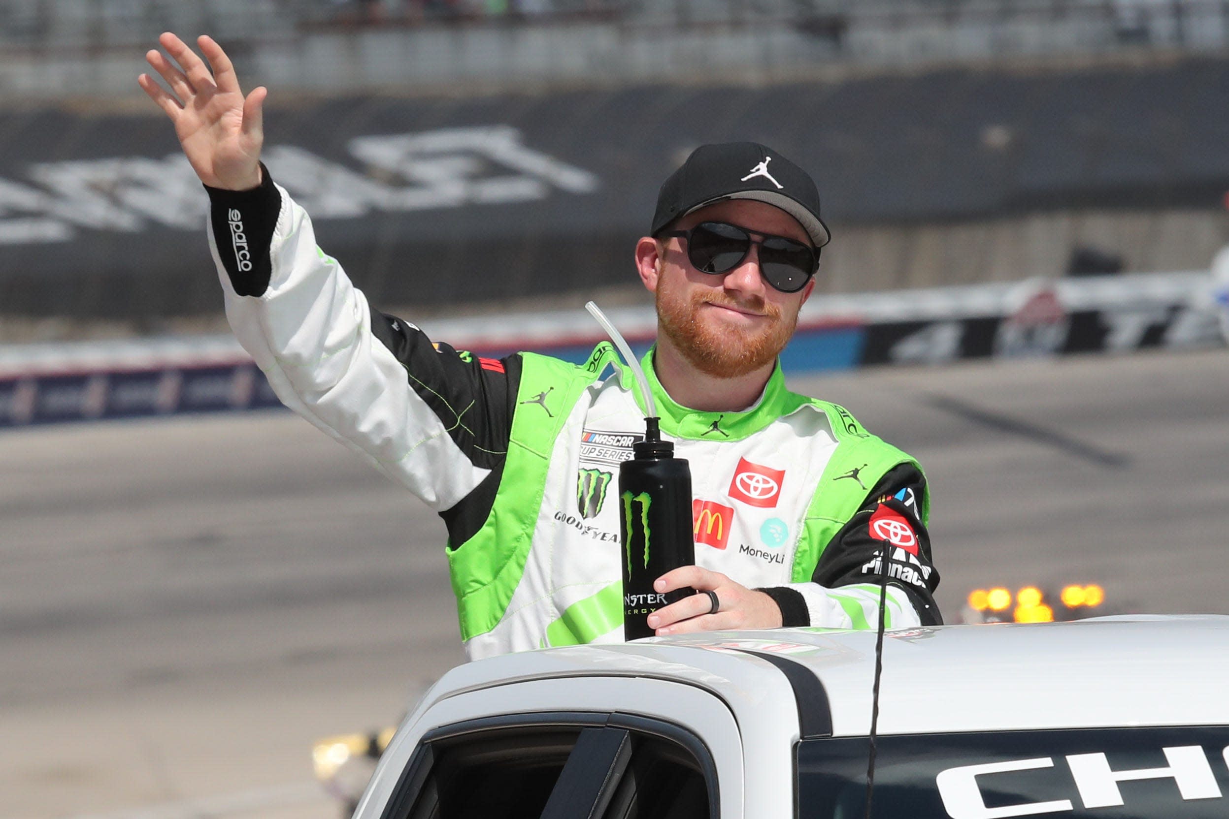 You are currently viewing NASCAR qualifying done, lineup for Homestead-Miami playoff race Sunday