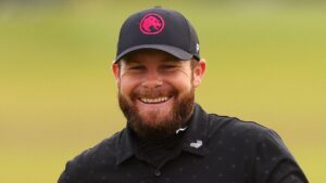 Read more about the article Hatton leads Dunhill after Old Course-record 61