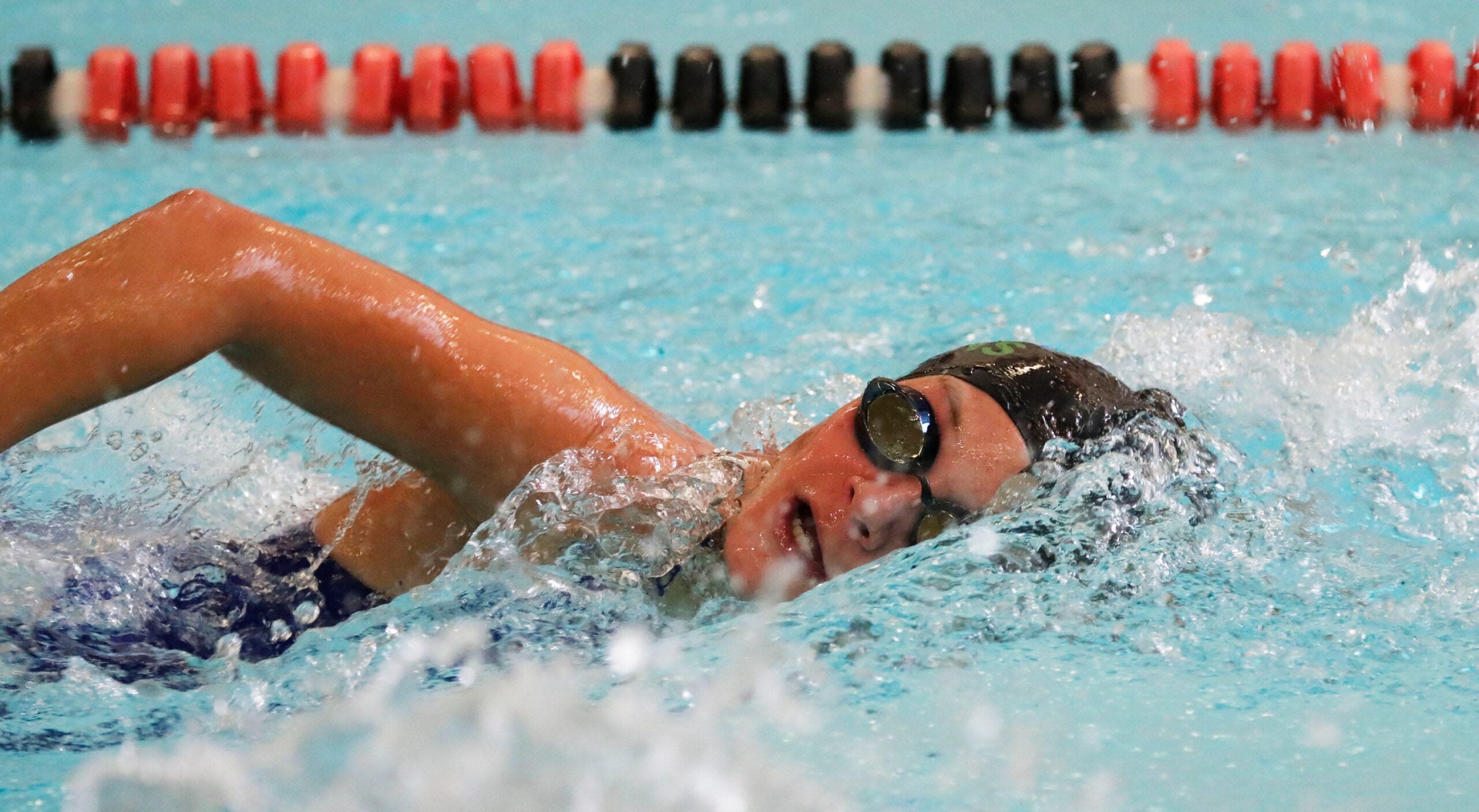 You are currently viewing Green Bay Notre Dame’s Mia Miller juggles tennis, cross-country, swimming during the fall season