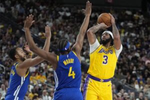 Read more about the article Lakers can’t get shots to fall in preseason loss to Warriors