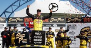 Read more about the article Analysis: Team Penske’s cohesion produces Vegas victory that propels Logano to Champ 4