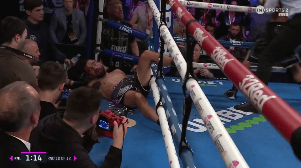 You are currently viewing Undefeated British world champion branded ‘mini Mike Tyson’ pummels challenger through the ropes and forces his corner to stop the fight