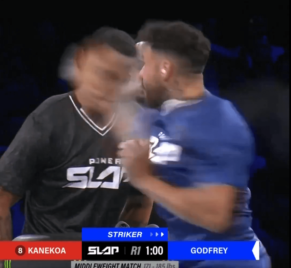 You are currently viewing Britain’s first Power Slap athlete bounces opponent’s head off table in vicious KO