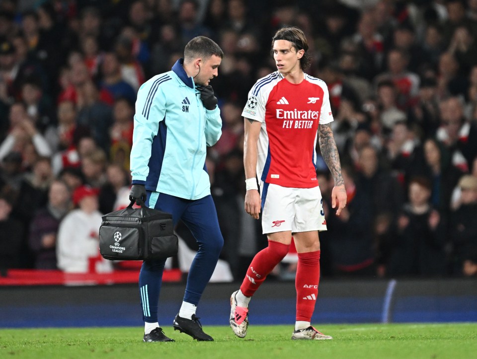 You are currently viewing Arsenal could be without FIVE key players for Liverpool clash as Arteta gives worrying update on duo