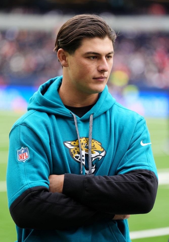 You are currently viewing Louis Rees-Zammit’s Jacksonville switch can open door for NFL chance but Jaguars have more worrying concerns