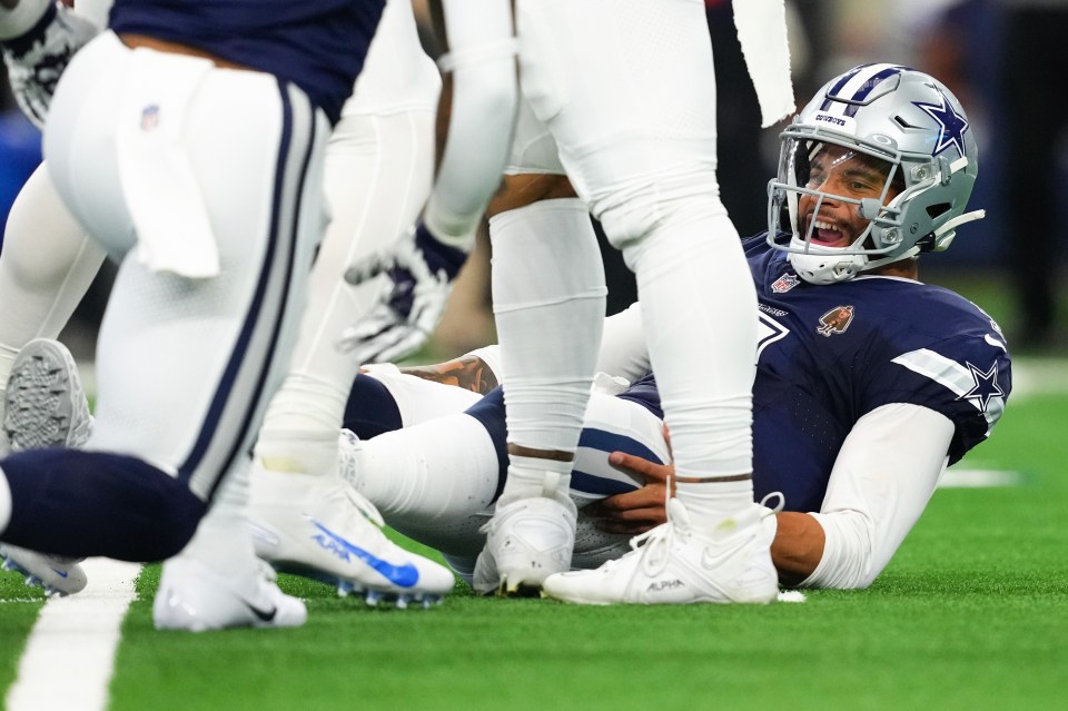 You are currently viewing ‘Do you think I’m an idiot’ – Record breaking defeat leaves Dallas Cowboys owner Jerry Jones making major admission after birthday humiliation