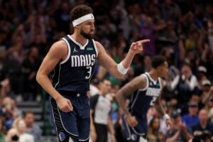 Read more about the article Dallas Mavericks gets glimpse of what they want with Klay Thompson stunned as ‘rusty’ Luka Doncic defies basketball norms