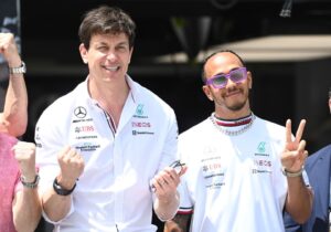 Read more about the article Mercedes boss addresses concerns that Lewis Hamilton will struggle at Ferrari after Brit makes Italian promise