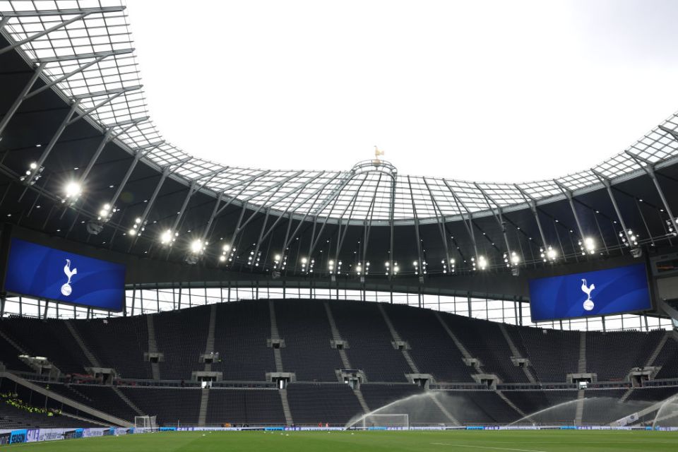 Read more about the article Why is Tottenham vs Man City kicking off at 8:15pm? Carabao Cup fourth round tie given bizarre start time