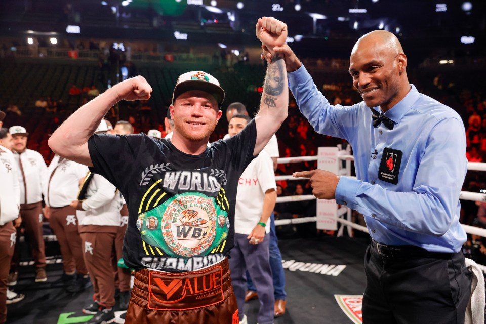 You are currently viewing ‘Totally false’ – Canelo Alvarez’s manager shatters Chris Eubank Jr’s dreams as he insists fight will never happen