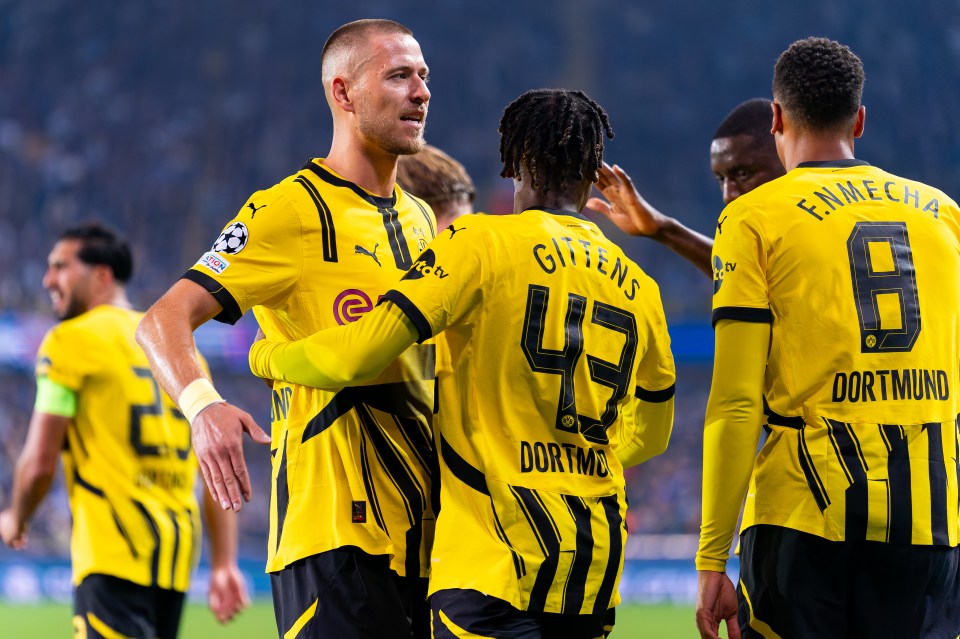 You are currently viewing Why does Jamie Gittens no longer have a double-barrel surname? ‘Next Jadon Sancho’ changes Dortmund shirt