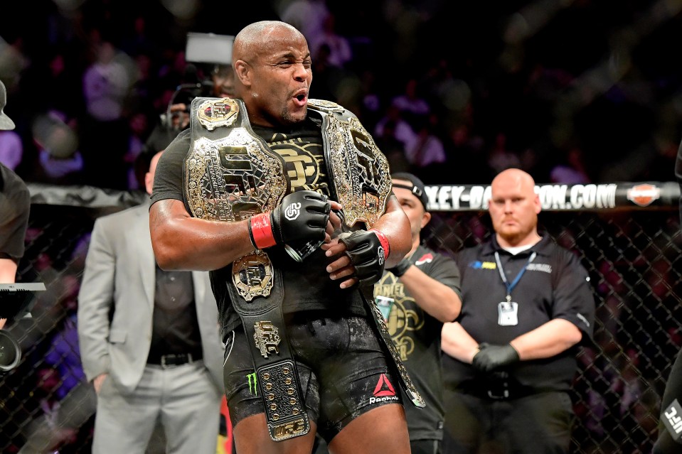 You are currently viewing ‘Are you mad at me?’ – Daniel Cormier explains why Derrick Lewis made surprise ‘scumbag’ comment ahead of UFC Edmonton