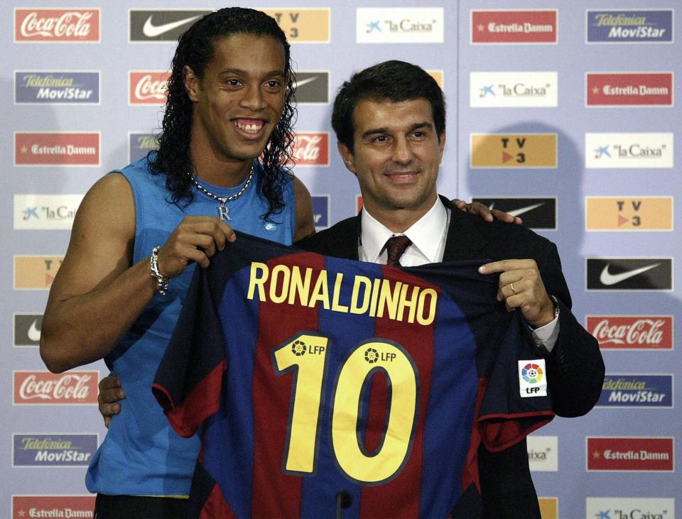 Read more about the article ‘Absolutely wrong’ – Ex-Manchester United CEO reveals truth behind failed Ronaldinho transfer after David Beckham exit