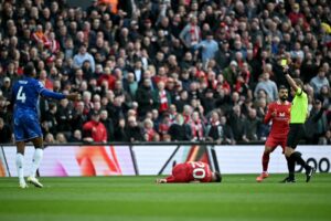 Read more about the article Arsenal fans fume over Tosin Adarabioyo yellow card in Chelsea’s clash at Liverpool